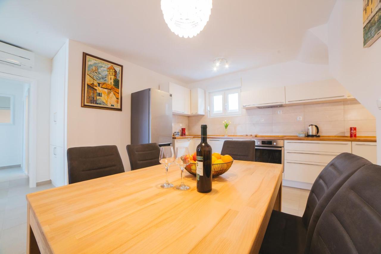 City Center Lux Apartment "Tonci" Omiš Esterno foto